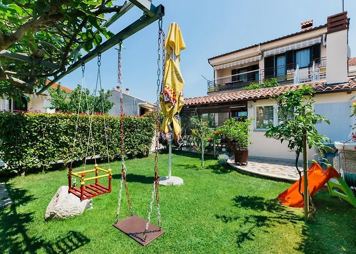 Апартаменти With A Parking Space Stinjan, - 15560