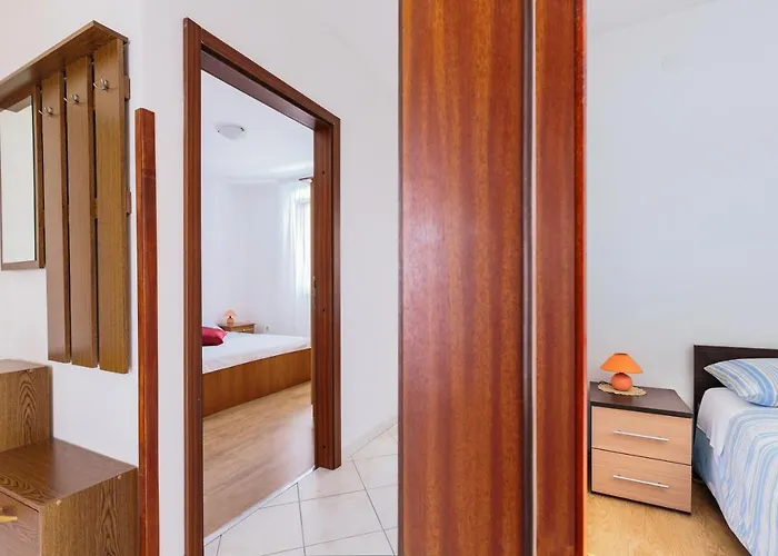 With A Parking Space Stinjan, - 15560 * Пула